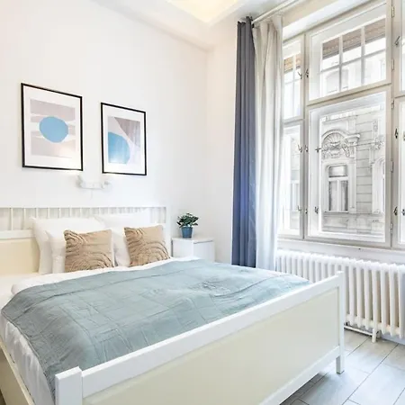 Central Studio - Relaxing Sleep Budapest Exterior photo