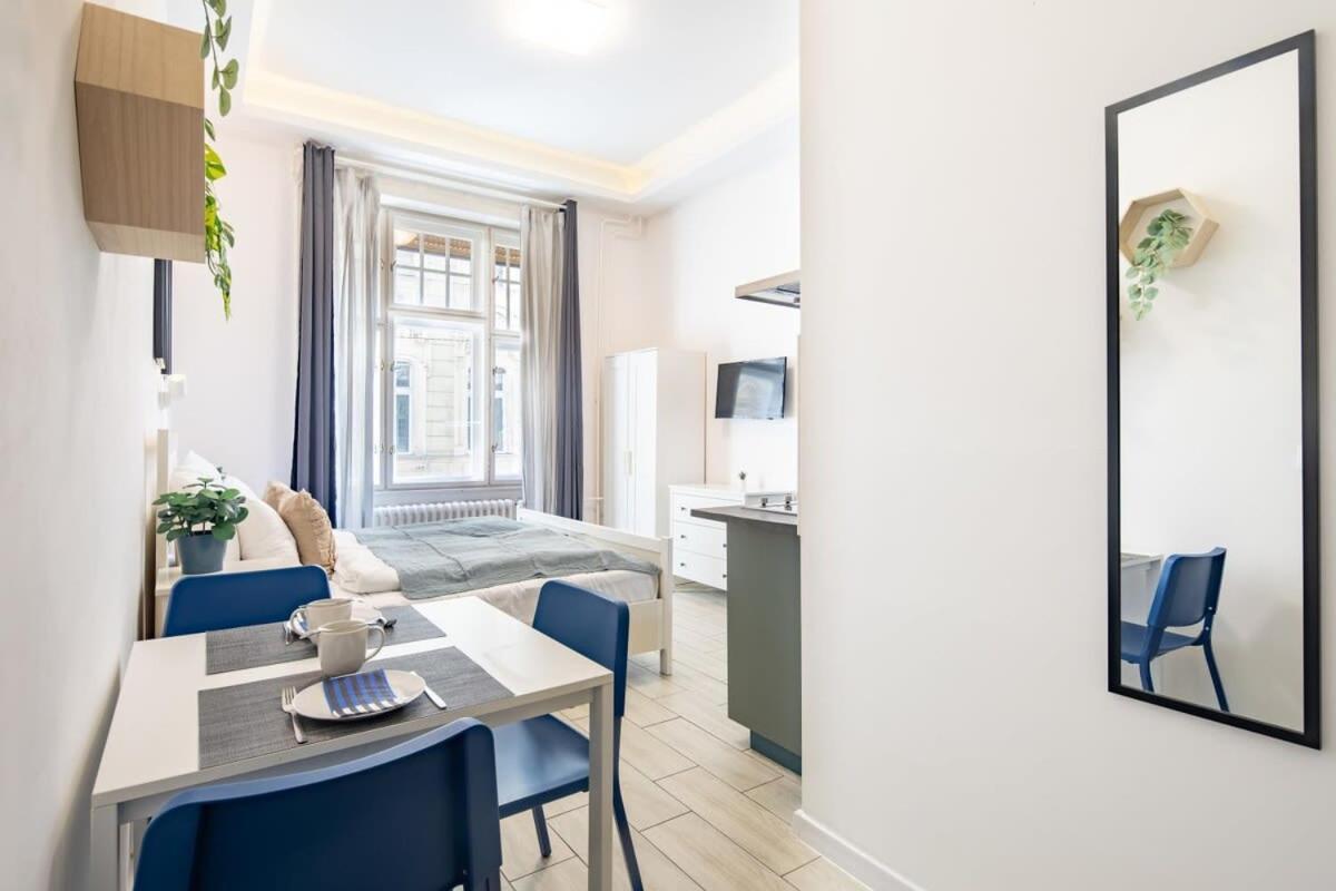 - Relaxing Sleep Apartment Budapest