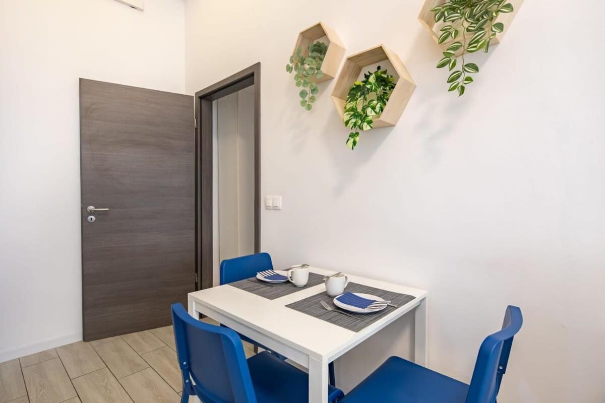 - Relaxing Sleep Apartment